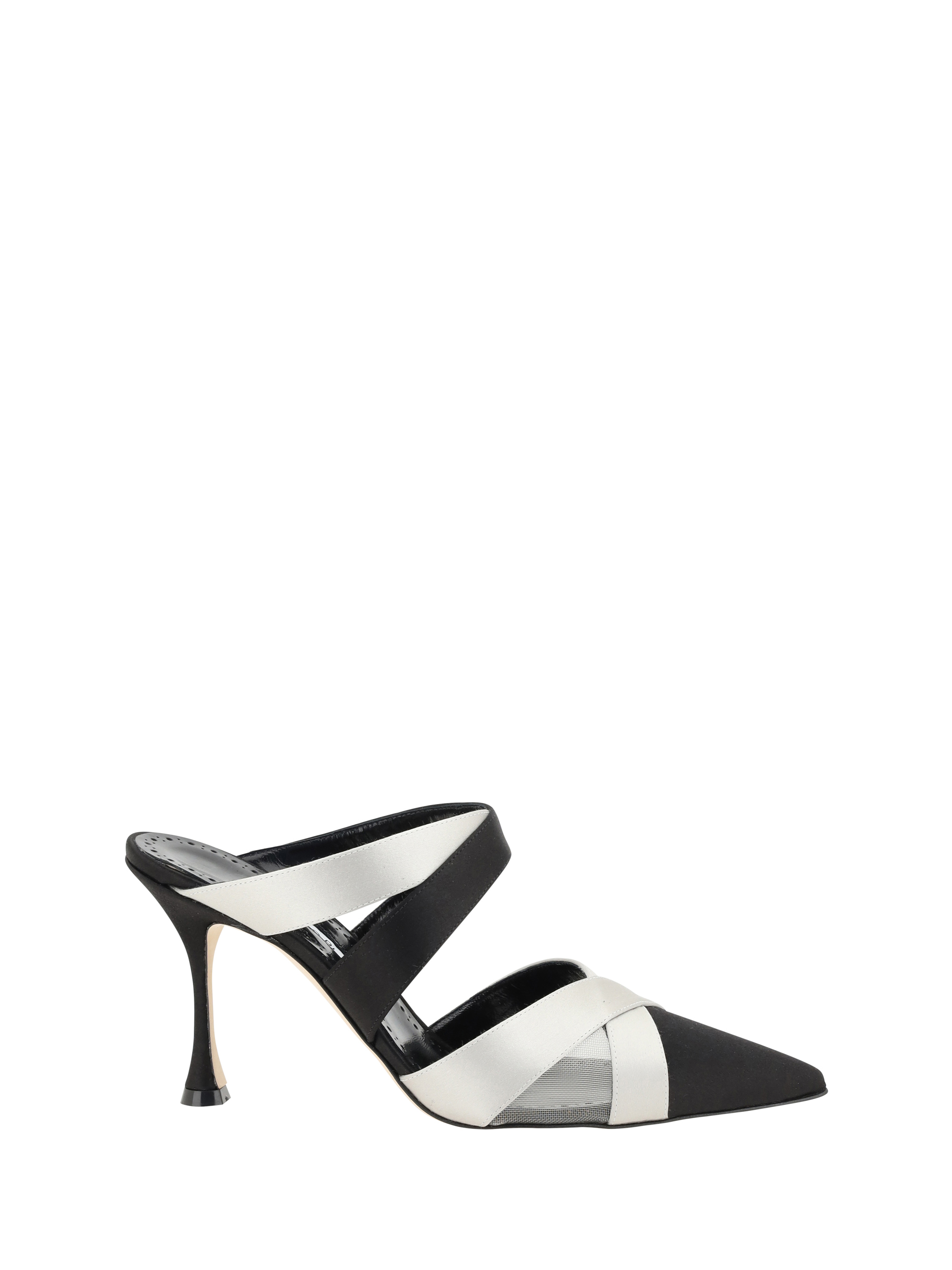 Shop Manolo Blahnik Oyounak Pumps In Blck/mgry